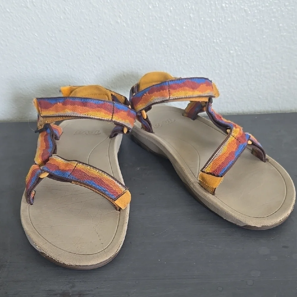Teva Hurricane XLT 2 Vista Sunset Sandals Big Kids Size 5